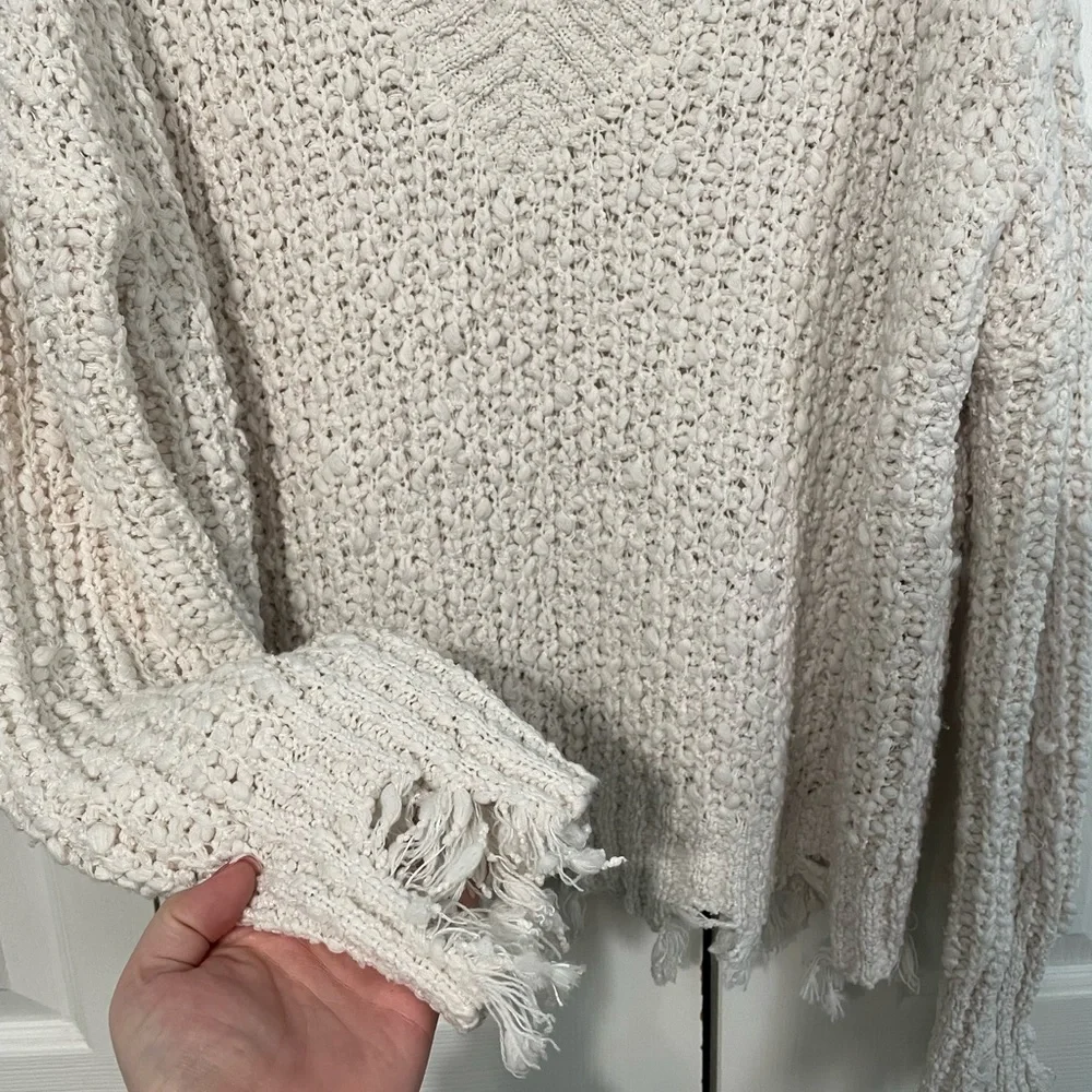 Distressed Sweater Cream Size M/L - Picture 2 of 4